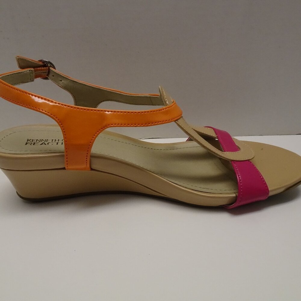 Kenneth Cole reaction beige, pink, orange Sandals 7.5 M